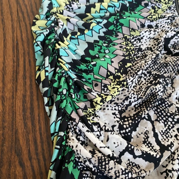 BCBG MaxAzria green black snake bodycon dress with zipper XS - Picture 2 of 9